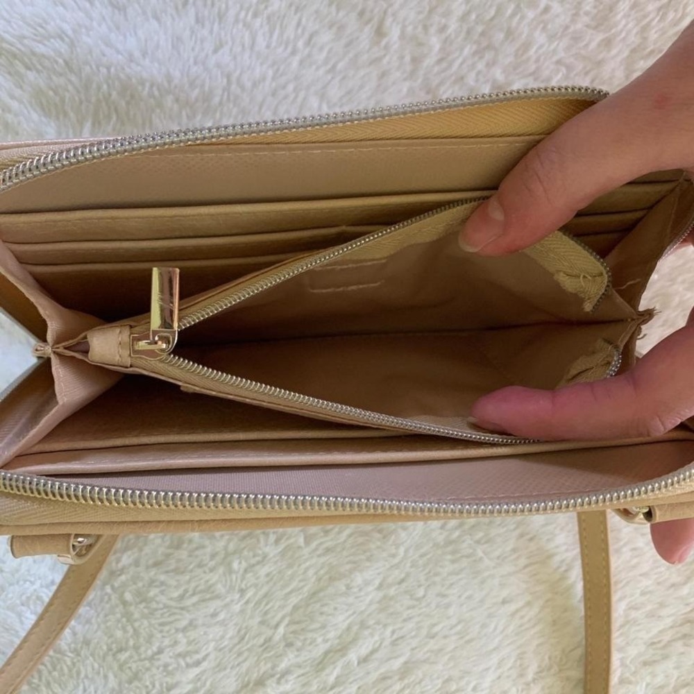 BEIS The Travel Wallet Beige Vegan Leather Crossbody Organizer Bag - Picture 6 of 7